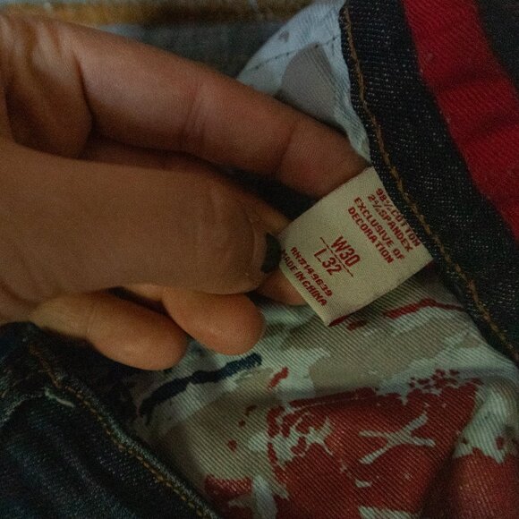 Smugglers Moon Rhinestone Distressed Slim Straight Jeans Size 30x32 - Picture 5 of 10